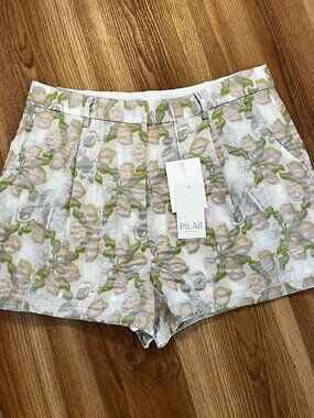 Aureum Woman's Jacquard Floral High-Rise Shorts Sz Lr